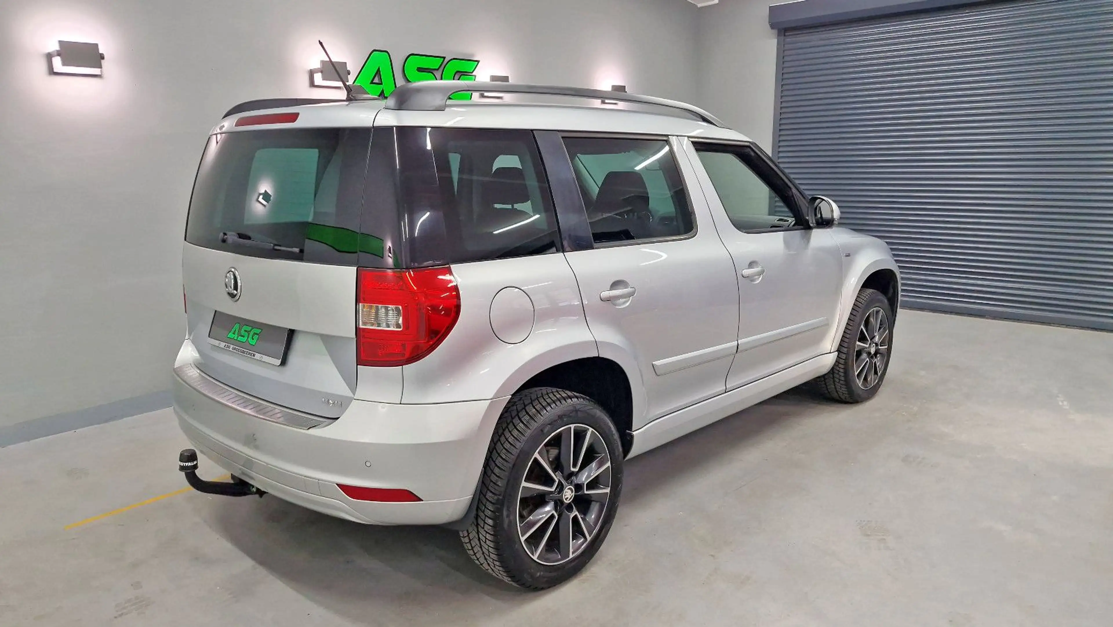 Skoda Yeti 2,0 TDI Drive 4x4 - AHK — photo 4