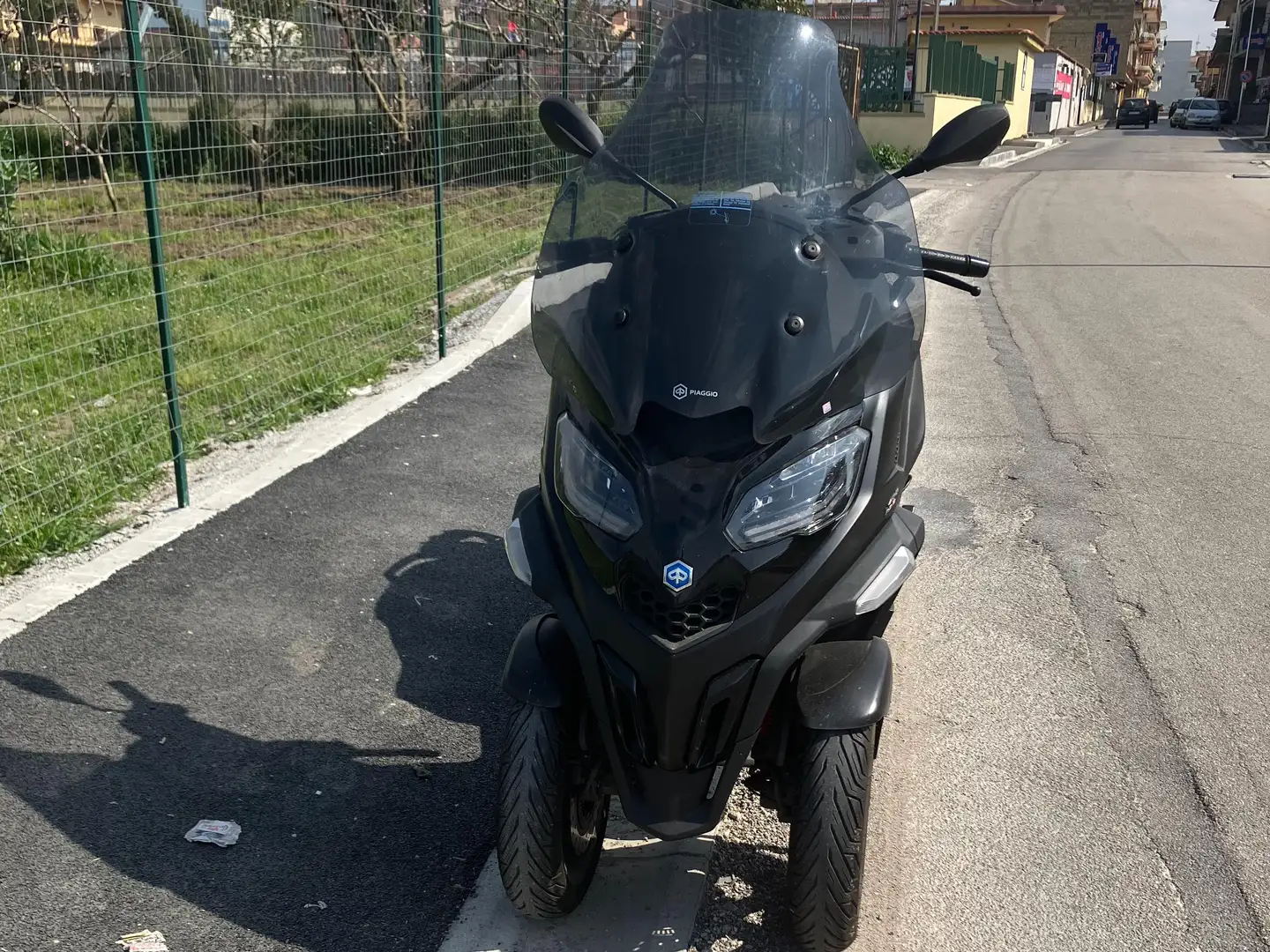 Piaggio MP3 400 Negro - 1