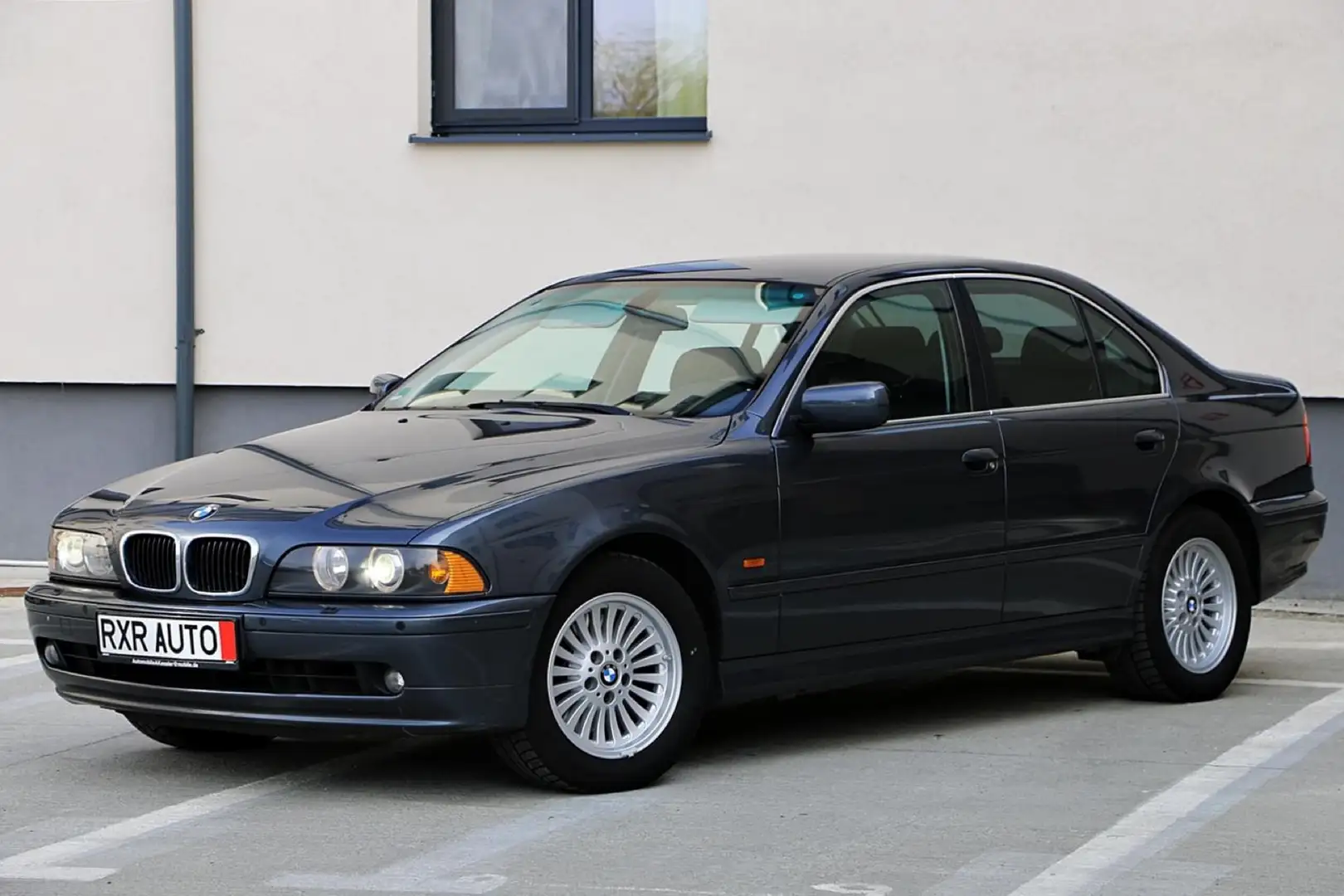BMW 530 530i Сірий - 1