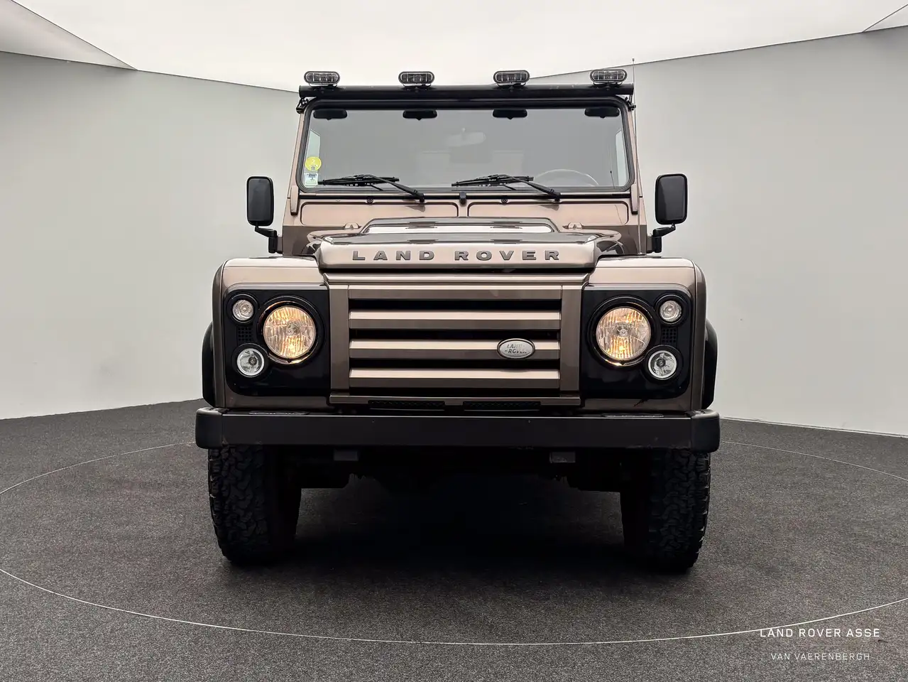 Land Rover Defender 90/ DEFENDER EXCLUSIVE/ LICHTE VRACHT — foto 8