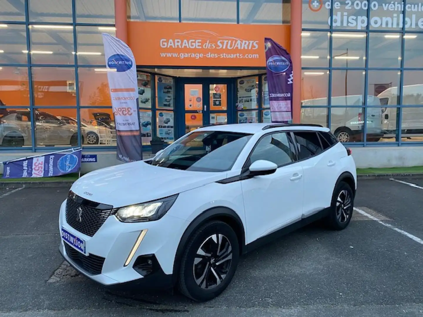 Peugeot 2008 1.2i 12V S\u0026S - 100 - ALLURE + ATTELAGE Bianco - 2
