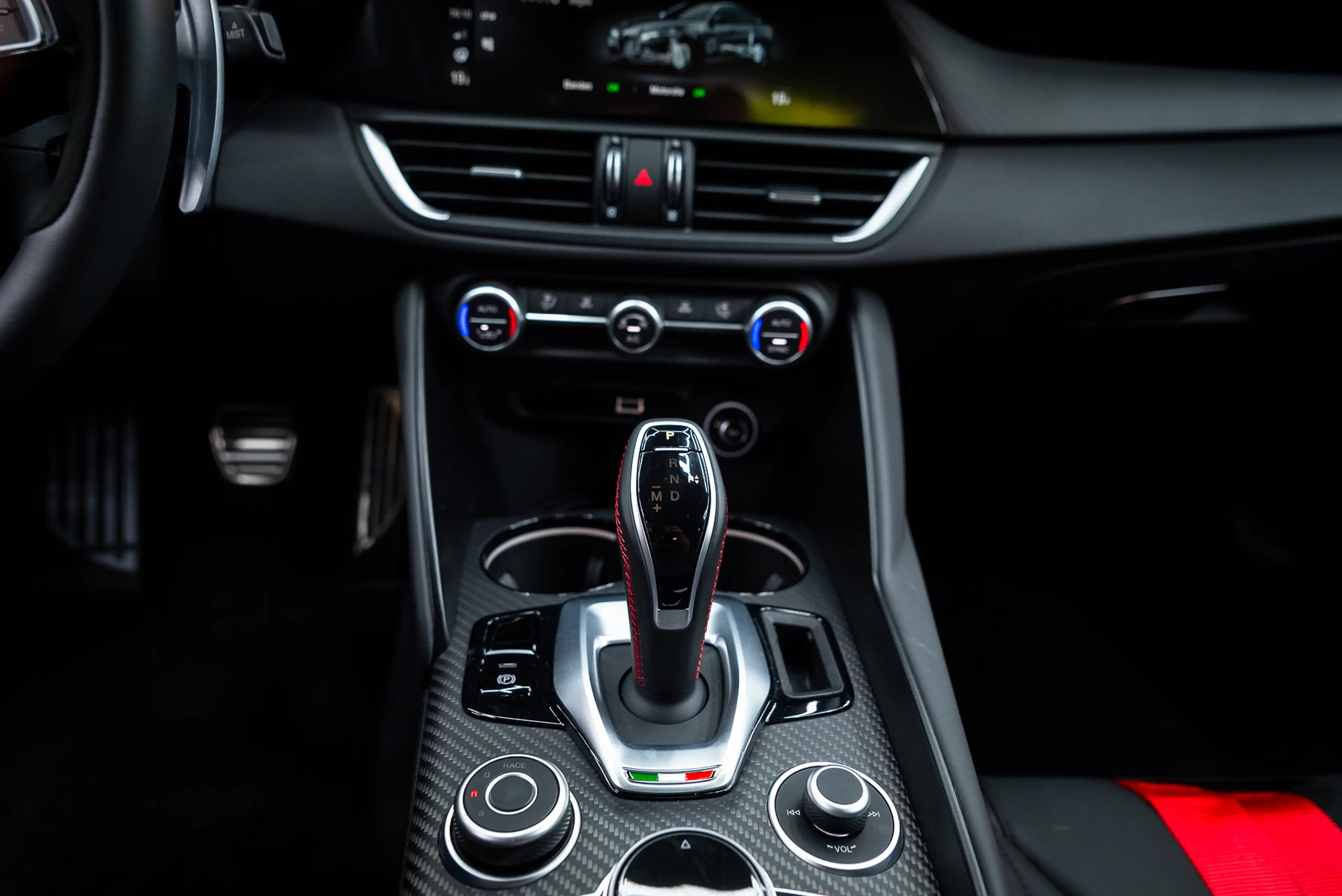 Alfa Romeo Giulia 2.9 V6 Quadrifoglio GTAm|EXPORT PRICE|1.Hd|Ceramic — photo 24