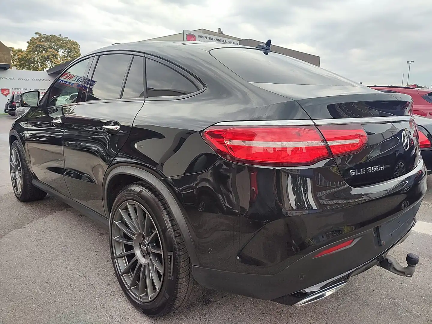 Mercedes-Benz GLE 350 d 4Matic Aut.*AMG Paket* Schwarz - 2