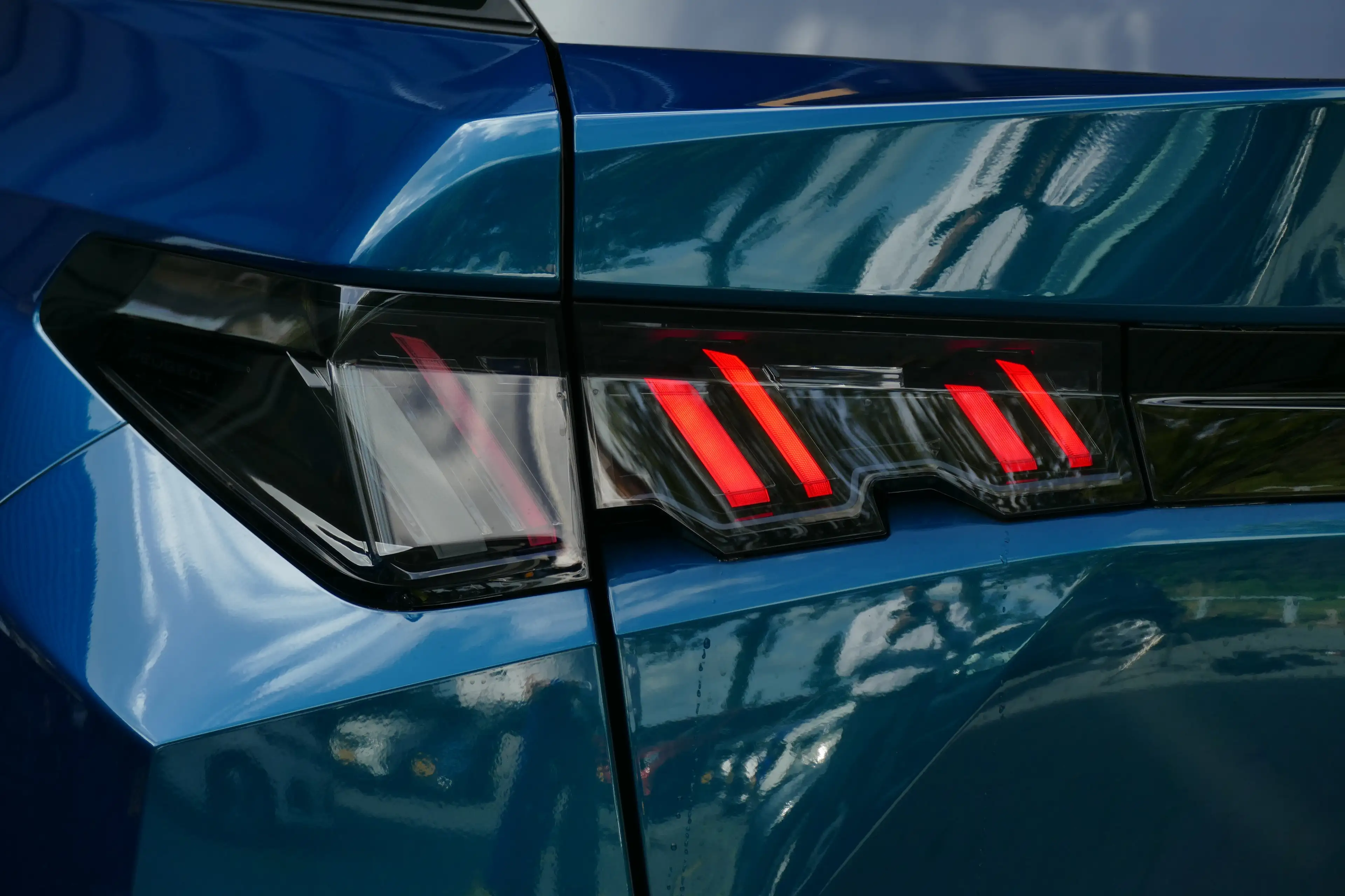 Peugeot 3008 e-3008 73KWH 210PK ALLURE / CAMERA / FULL-LED / KE — photo 6