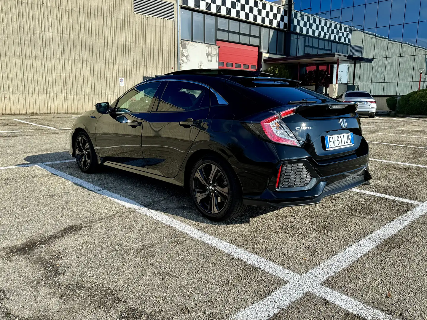 Honda Civic 1.6 i-DTEC Executive automatica Nero - 2