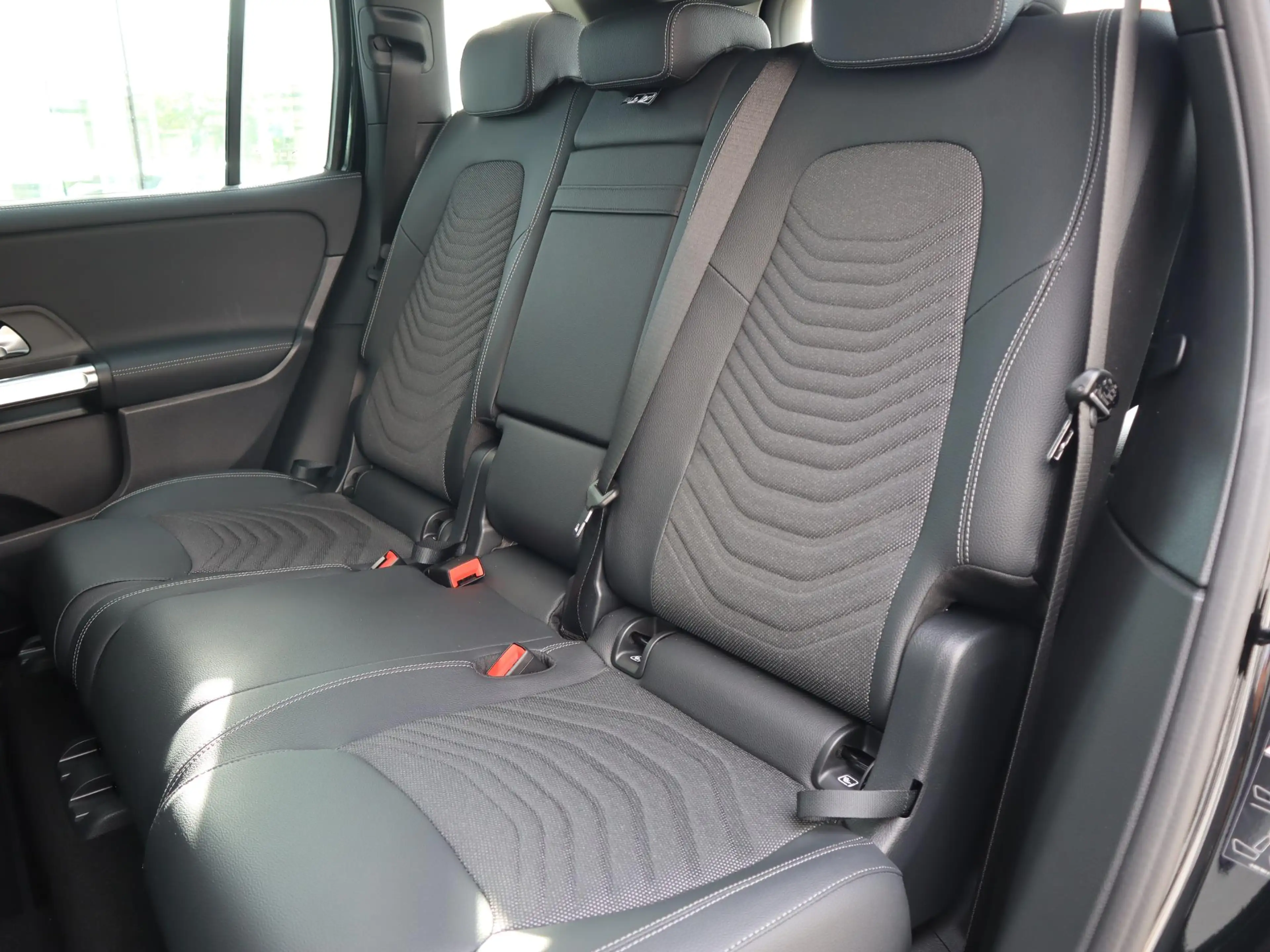 Mercedes-Benz EQB 250 250+ AMG Line LIMITED 7p. 71 kWh — photo 10