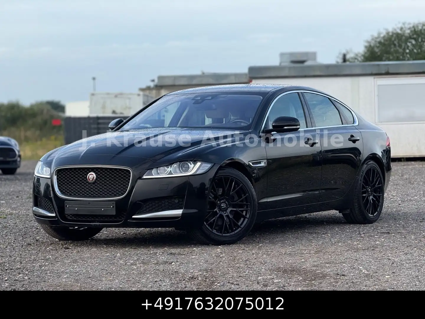 Jaguar XF Pure 2.0D Limo Leder Navi Xenon AHK Aut. Schwarz - 1
