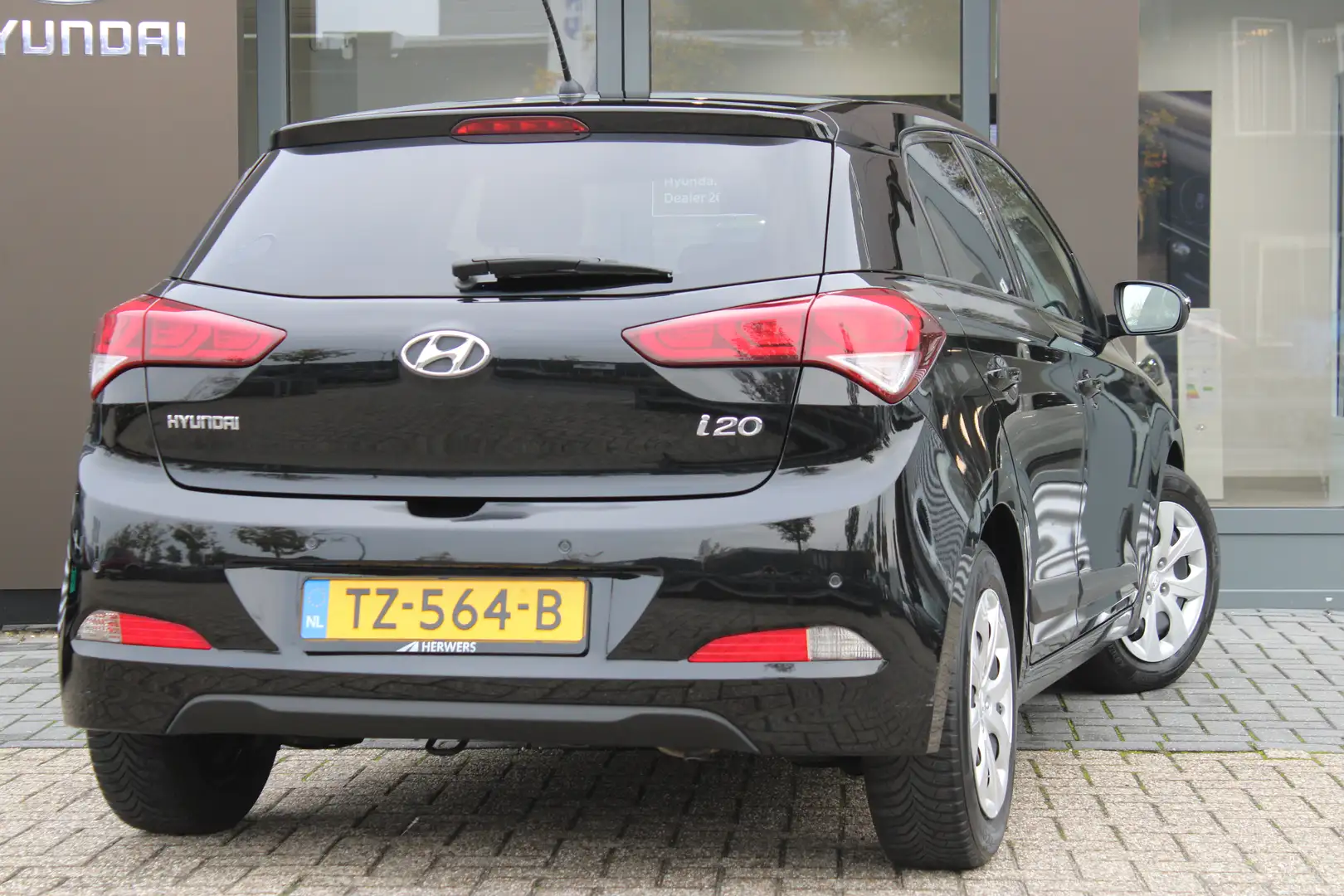 Hyundai i20 1.2 HP i-Motion Comfort | Climate Control Cruise C Noir - 2