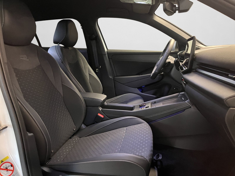 Volkswagen T-Roc R-Line T-ROC NF 1.5 RLineB 110eTSID7F — photo 4