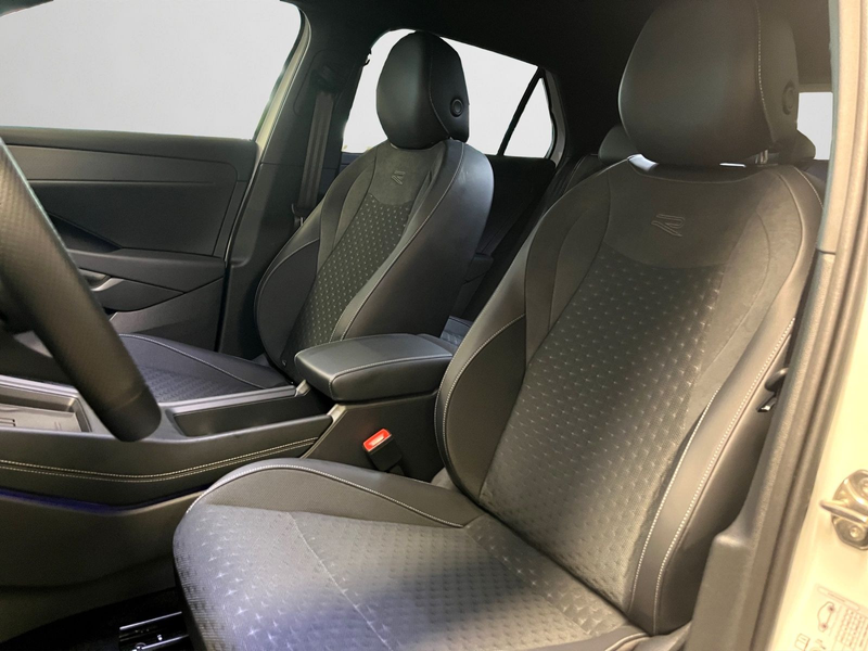 Volkswagen T-Roc R-Line T-ROC NF 1.5 RLineB 110eTSID7F — photo 12