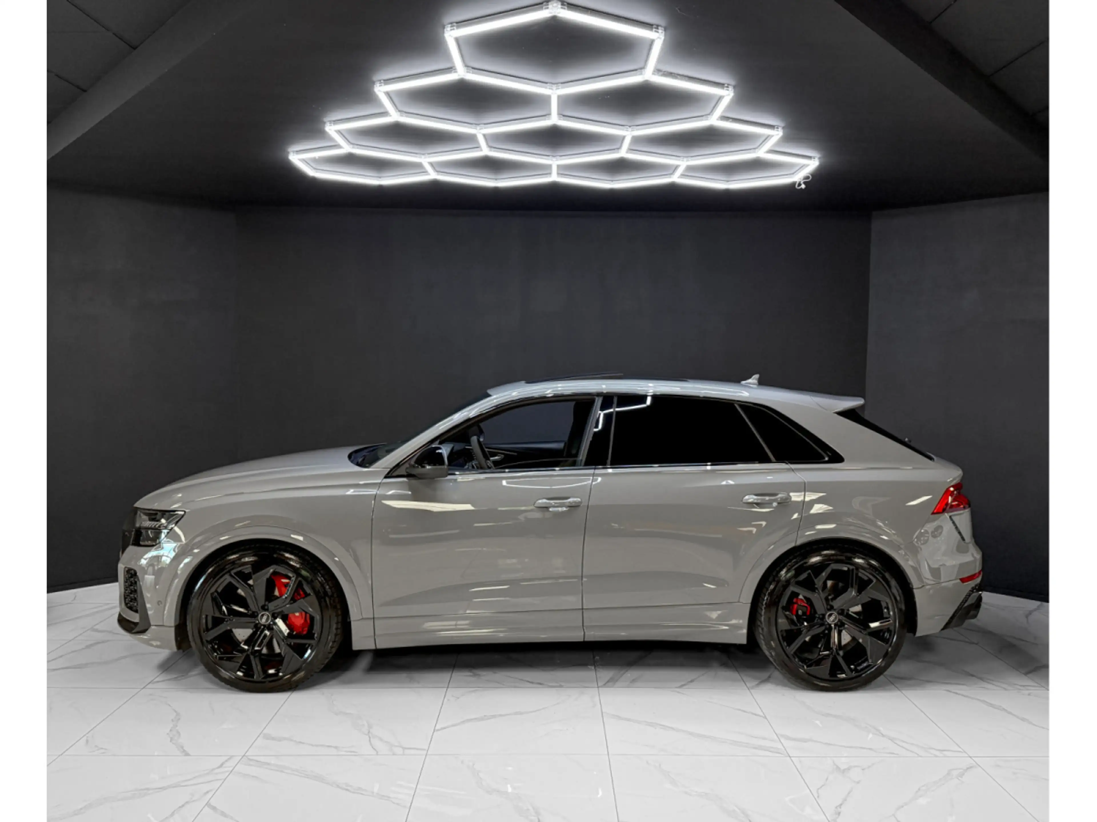Audi RS Q8 4.0 TFSI quattro / CARBON / B&O / Matrix — photo 2