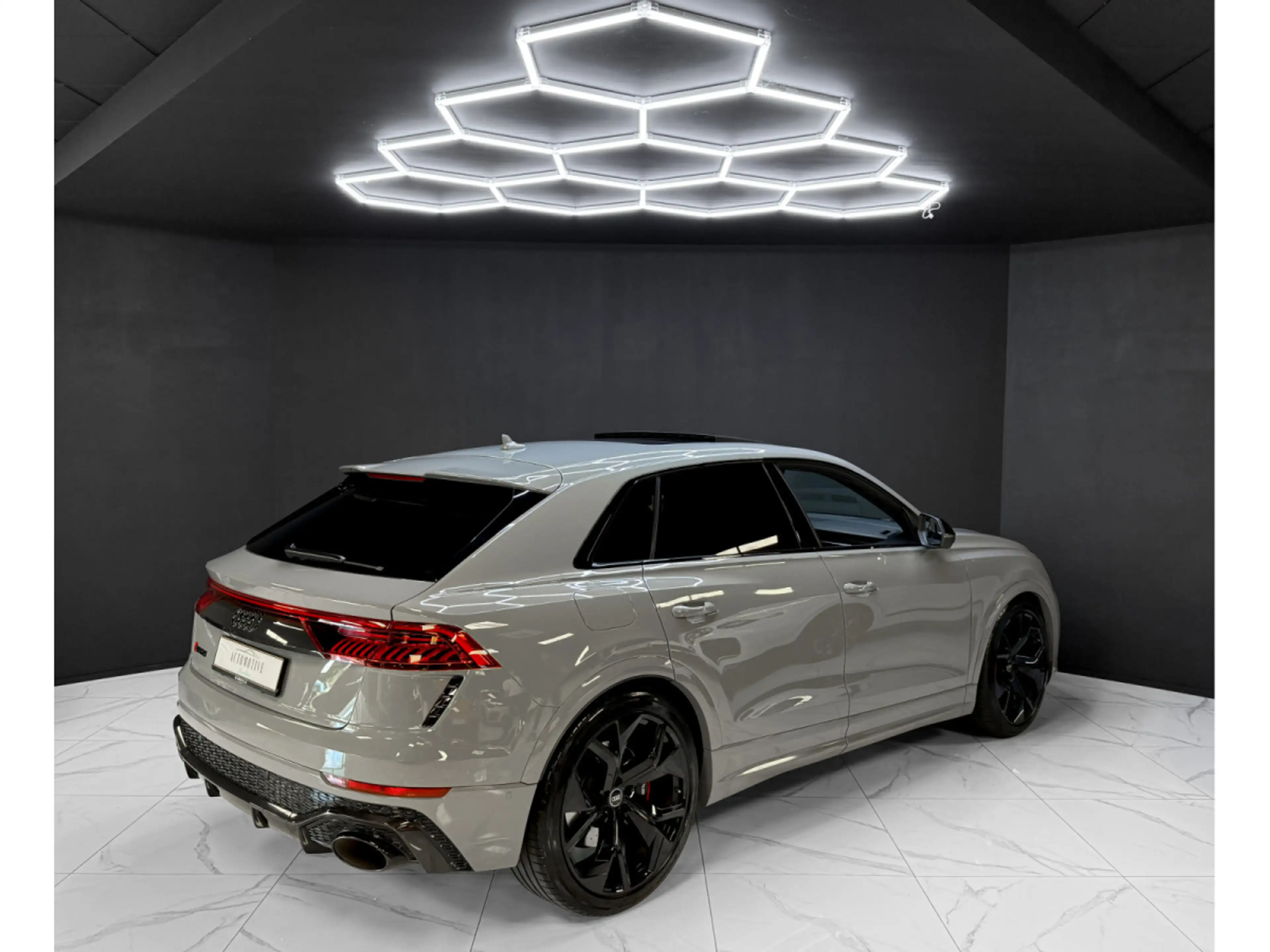 Audi RS Q8 4.0 TFSI quattro / CARBON / B&O / Matrix — photo 5
