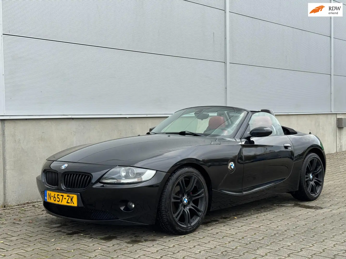 BMW Z4 Roadster 2.2i Pure AIRCO|XENON|LEER|STOELVRW|M VEL Zwart - 1