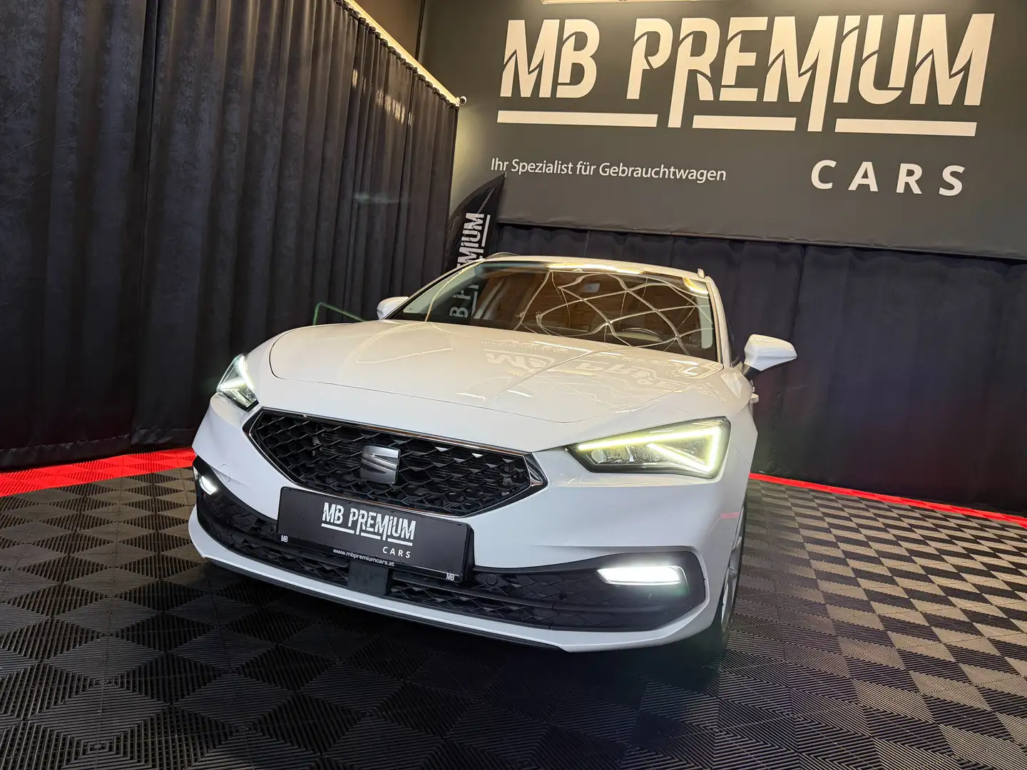 SEAT Leon Style *DSG*KAMER*LED*VIRTUAL* Zwart - 2