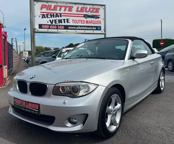 BMW 118 DECAPOTABLE /FAIBLE KM /SPORT/ CUIR/ CLIM/+++