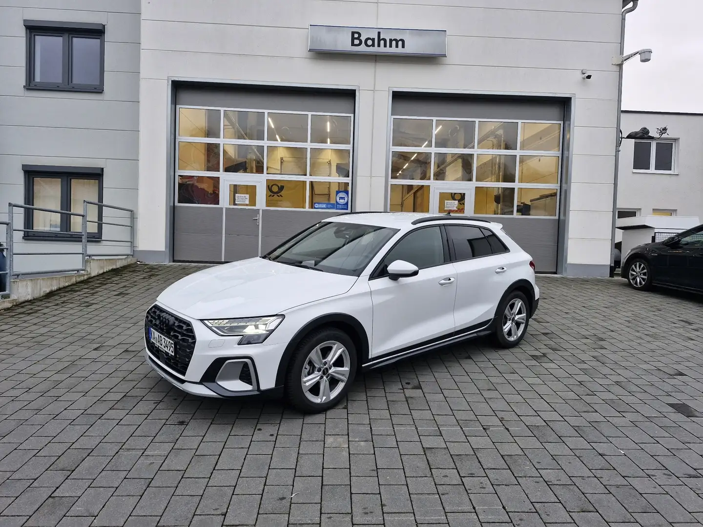 Audi A3 35 TFSI Navi, Garantie 4 Jahre 120.000 KM Weiß - 1