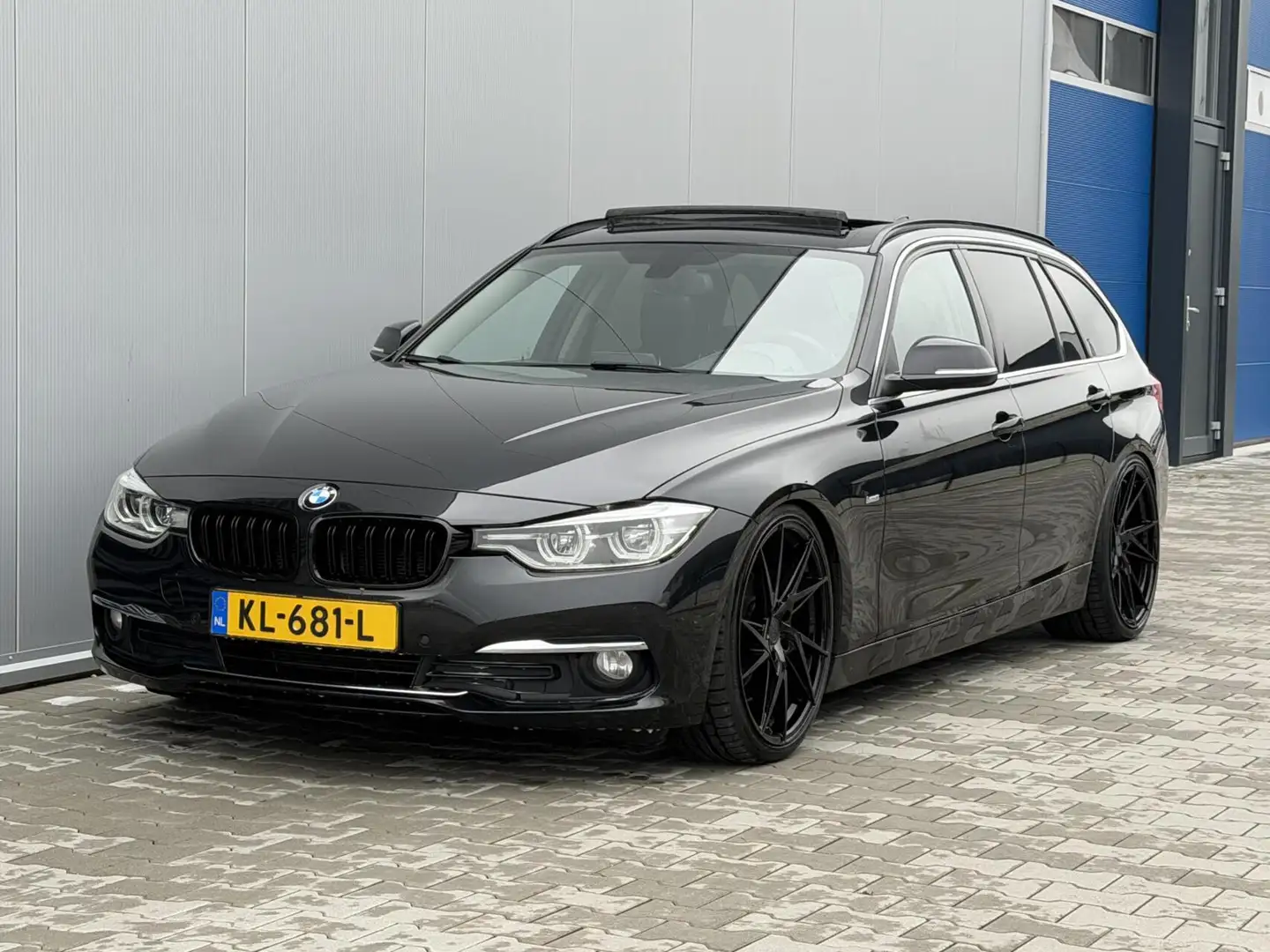 BMW 320 3-serie Touring 320d | Pano | Navi | Leder | Facel Schwarz - 1