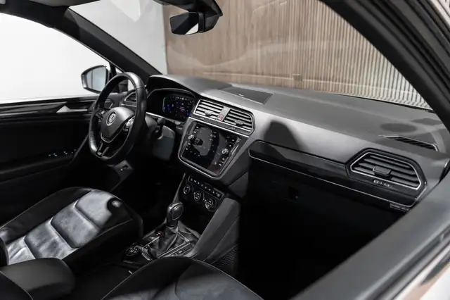 Volkswagen Tiguan view 19