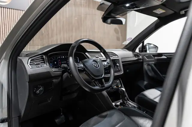 Volkswagen Tiguan view 11