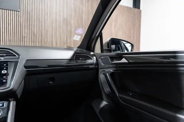 Volkswagen Tiguan view 18