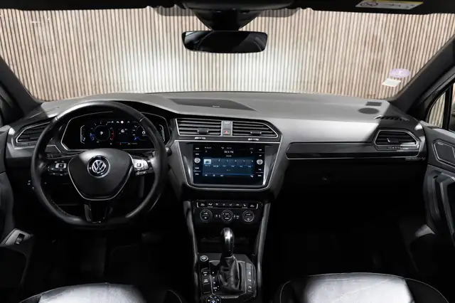 Volkswagen Tiguan view 16