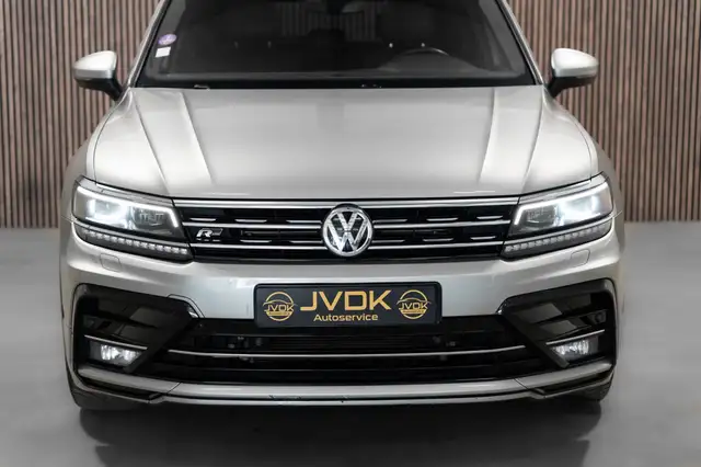 Volkswagen Tiguan view 5