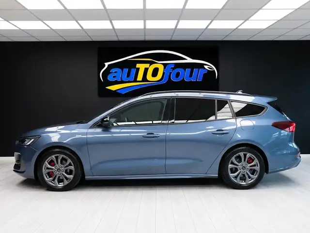 Ford Focus view 3