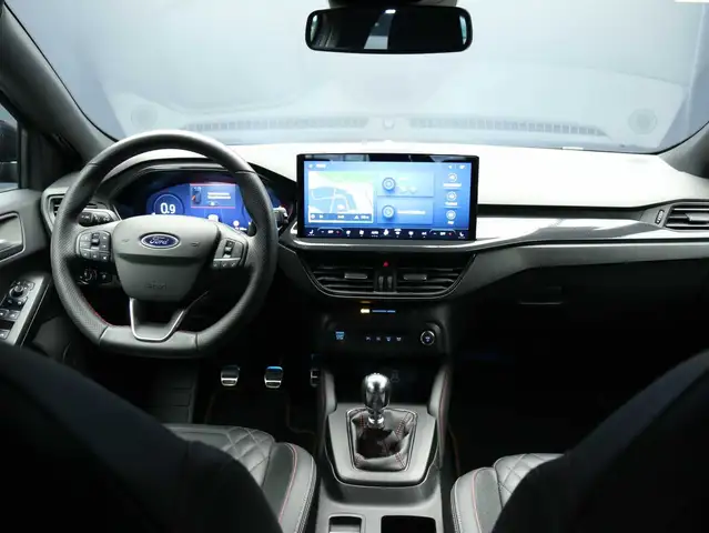 Ford Focus view 11