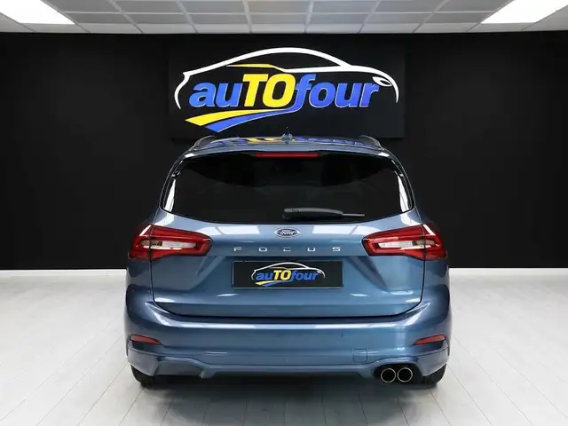 Ford Focus view 6