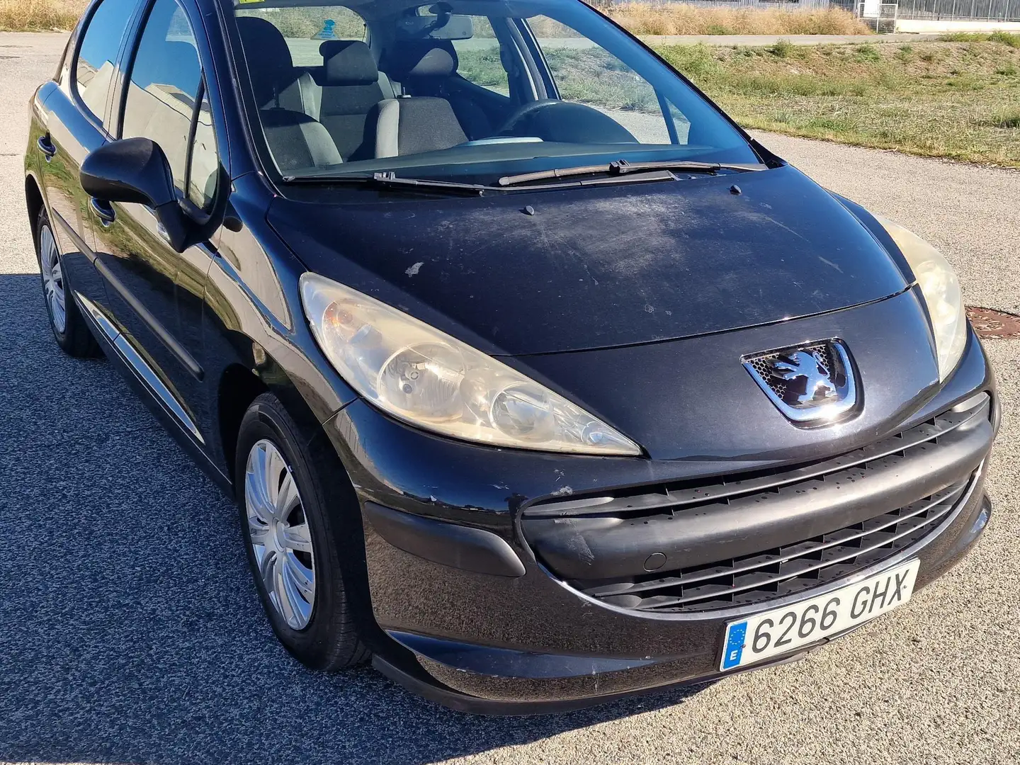 Peugeot 207 207 SW 1.4i Confort Confort Negro - 1