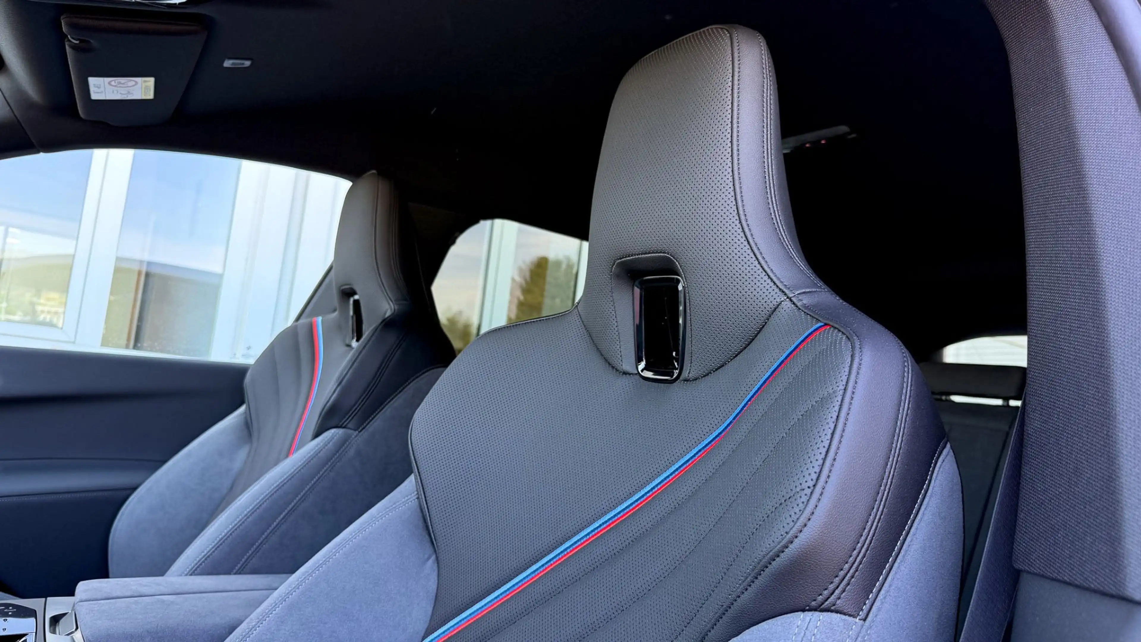 BMW iX xDrive45 M-Sportpaket — photo 13