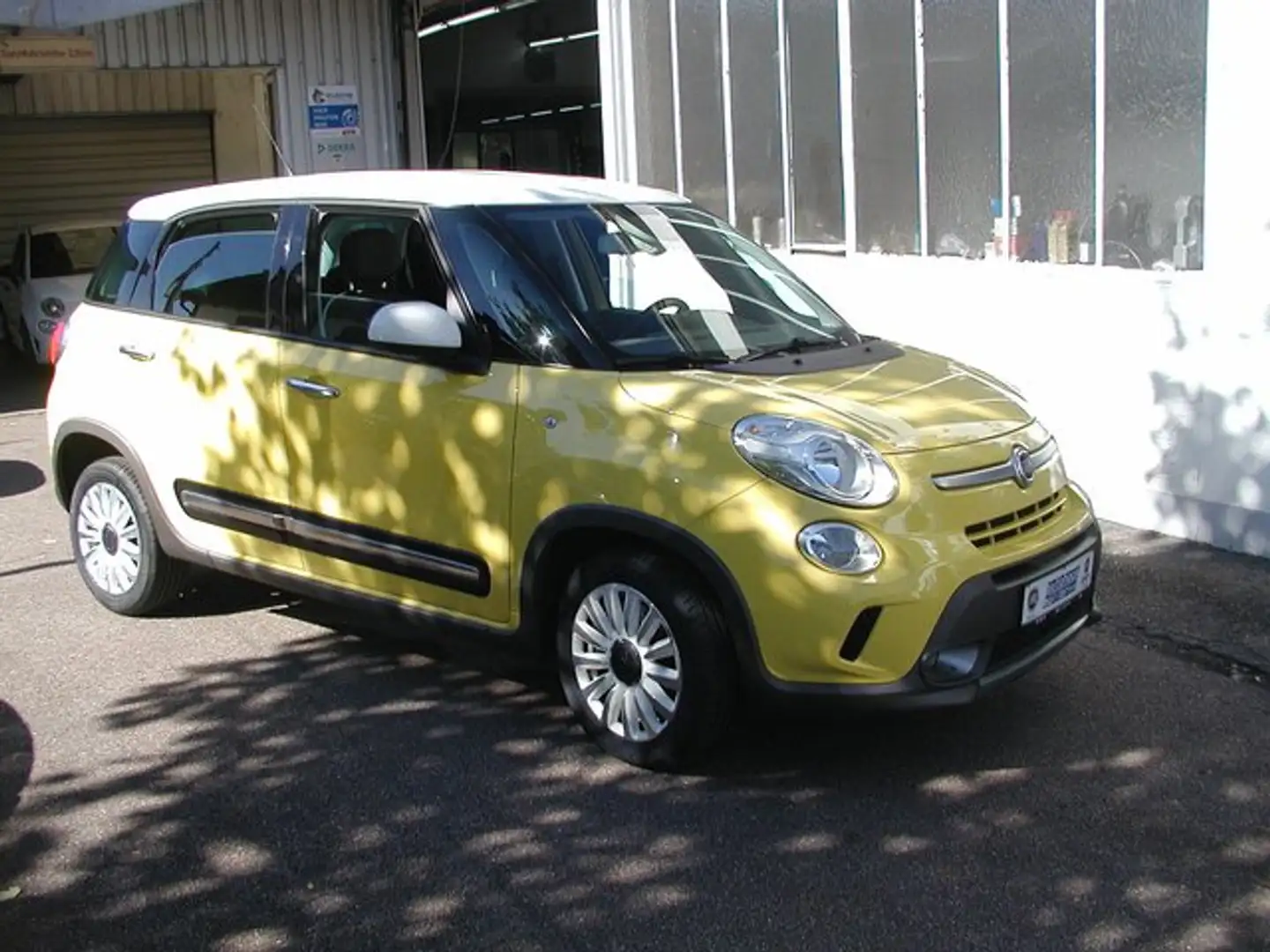 Fiat 500L 1.6 Multijet 16 V Trekking AHK Gelb - 1
