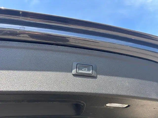 Audi Q5 view 14