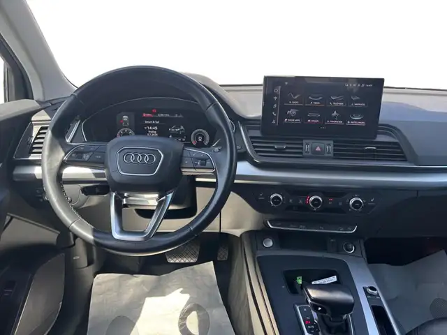 Audi Q5 view 9