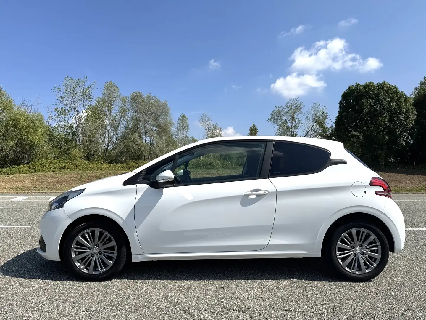 Peugeot 208 3p 1.6 bluehdi Active 75cv UNIPROPRIETARIO EURO 6B Bianco - 2