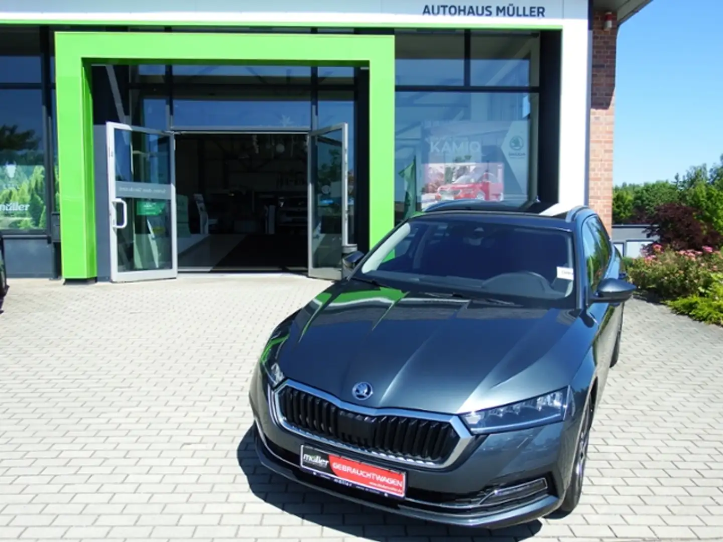 Skoda Octavia Combi Style iV 1.4TSI el. HK beh. FS Grijs - 2