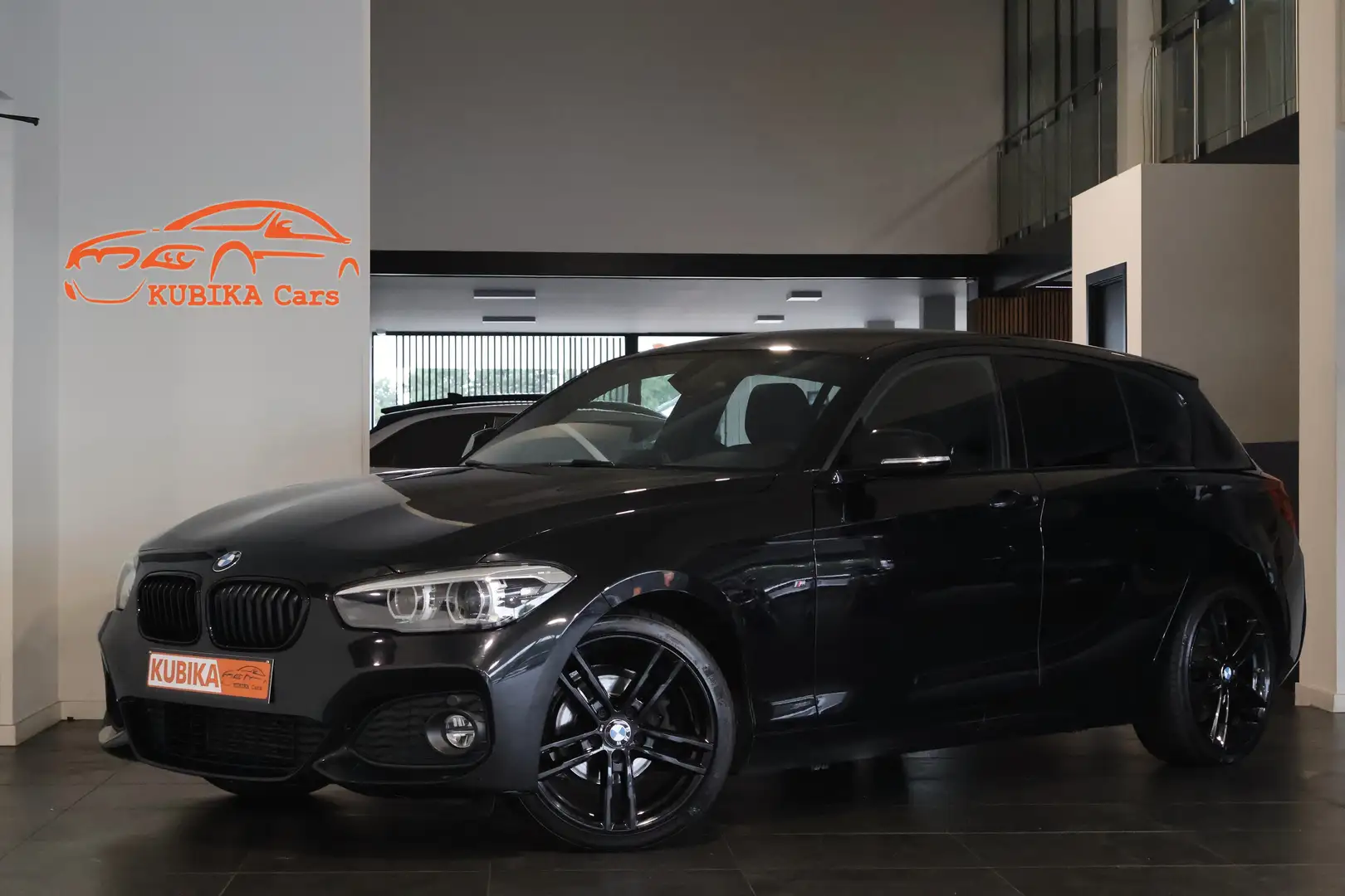 BMW 118 118iA M-Pack LED Navi CruiseC ZetelV Garantie* Noir - 1