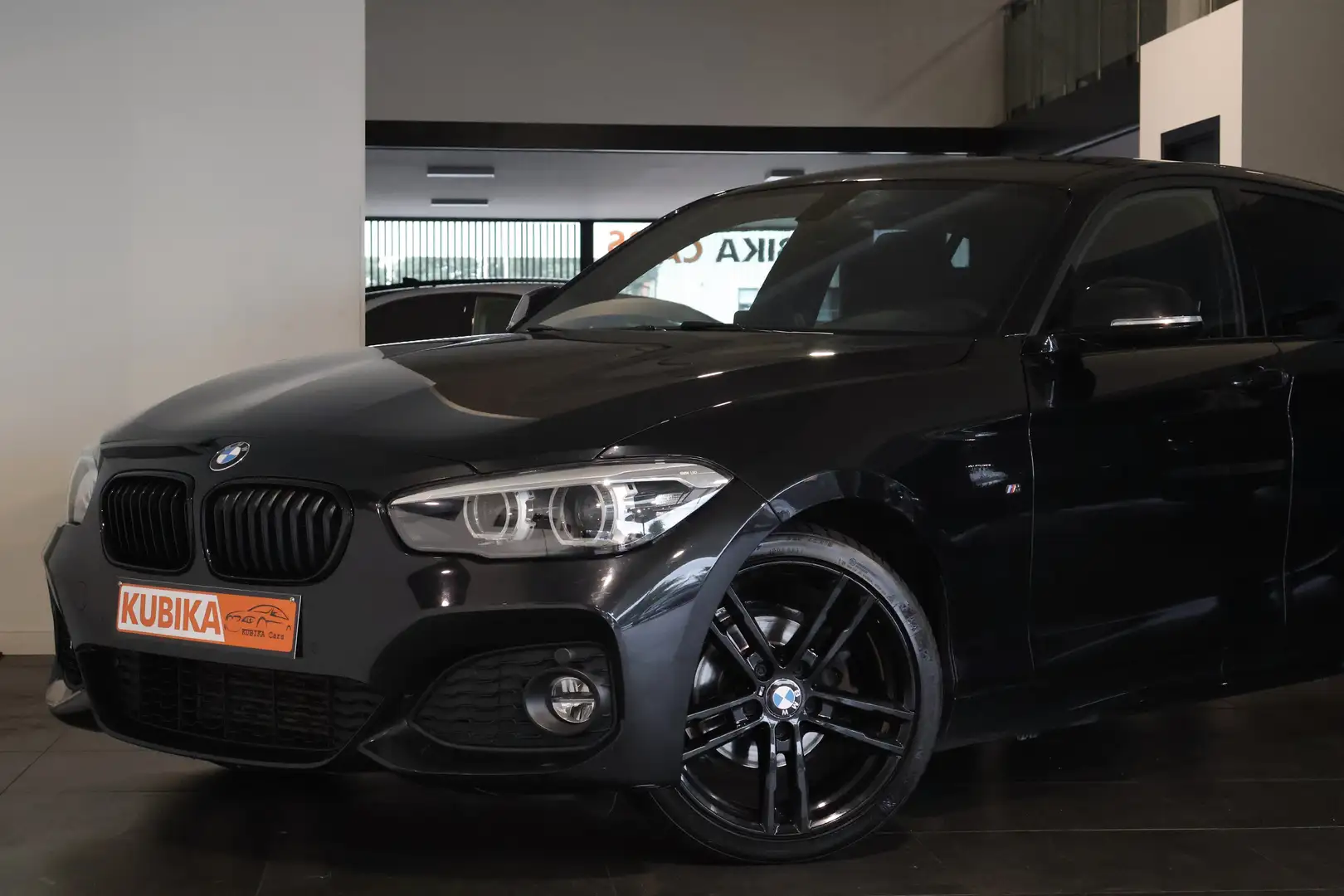 BMW 118 118iA M-Pack LED Navi CruiseC ZetelV Garantie* Noir - 2