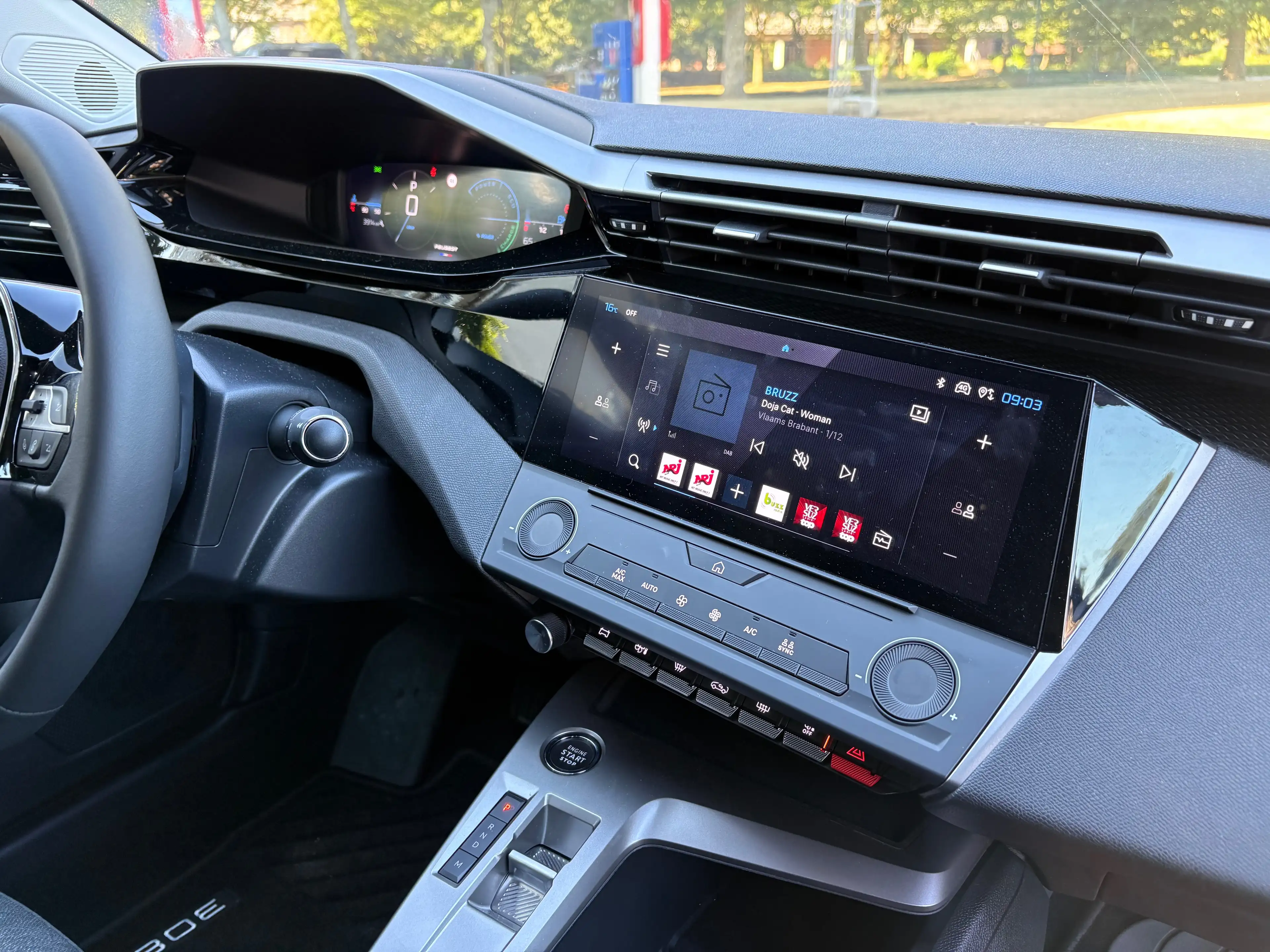 Peugeot 308 308 1.2 Turbo MHEV Style Pack S — photo 13