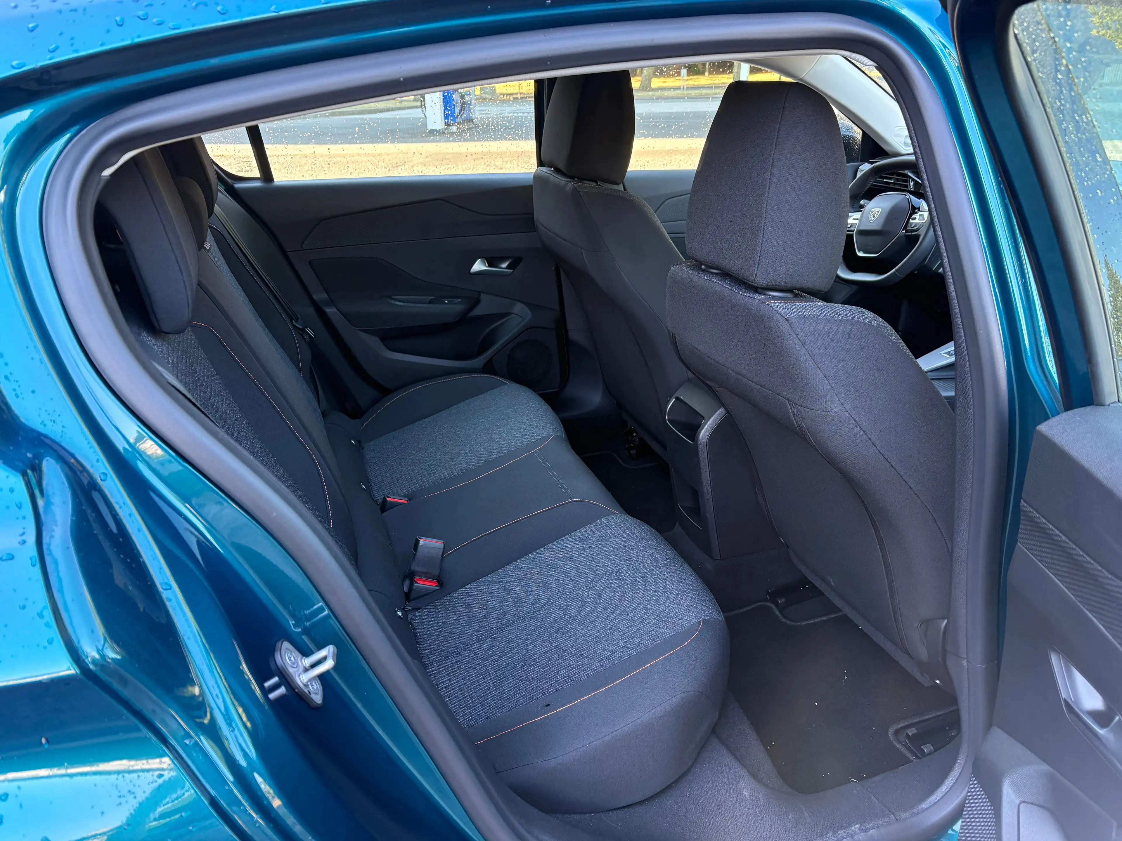 Peugeot 308 308 1.2 Turbo MHEV Style Pack S — photo 11