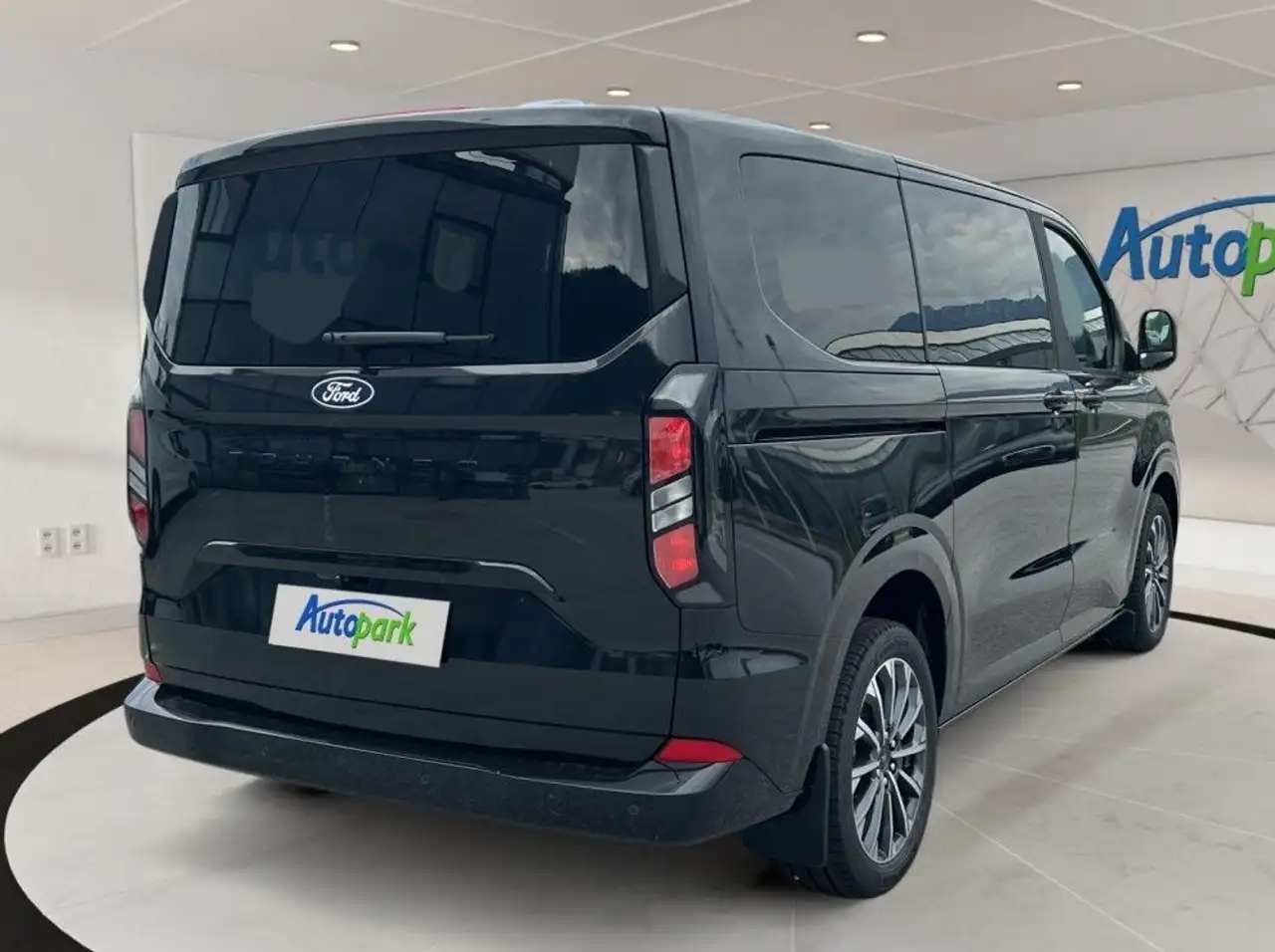 Ford Tourneo Custom 2026 — фото 8