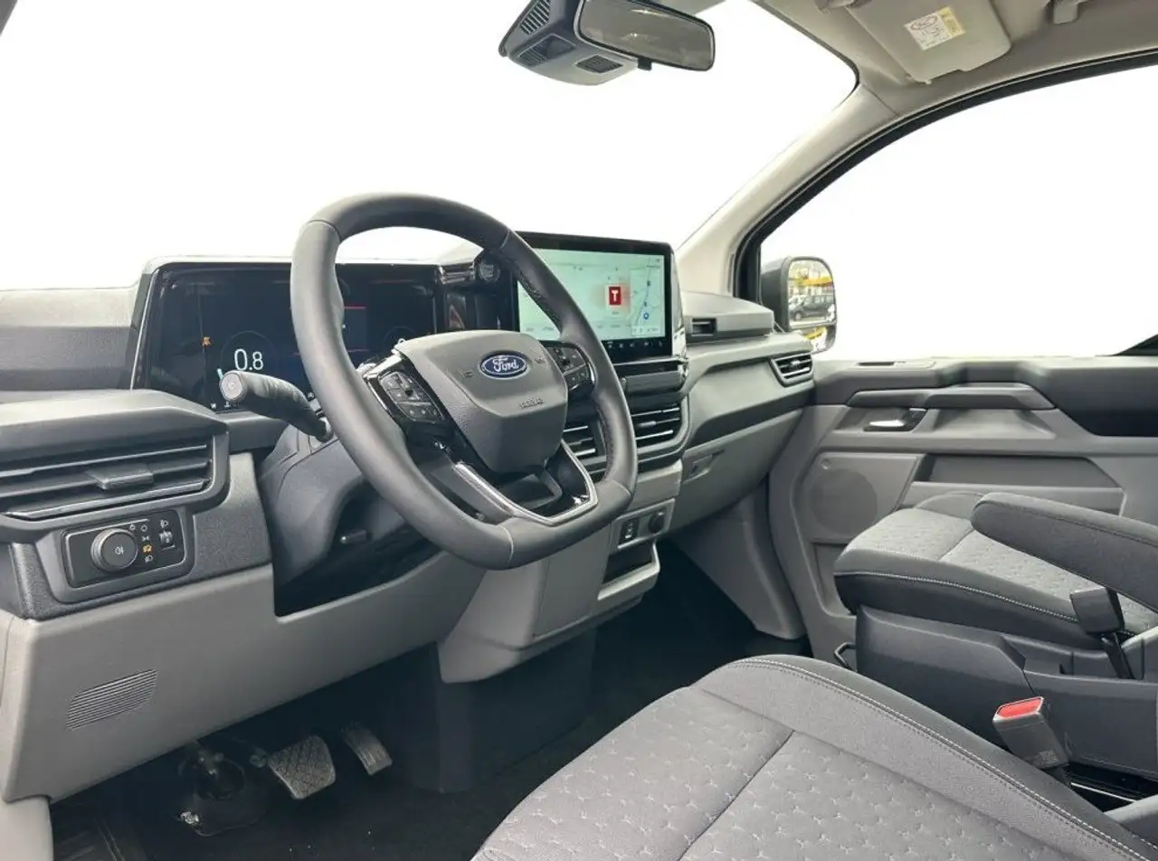 Ford Tourneo Custom 2026 — фото 12