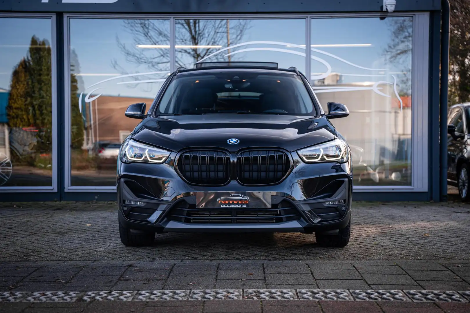 BMW X1 XDrive25e High Executive|Pano|Dealer Onderh|HUD|Ap Noir - 2
