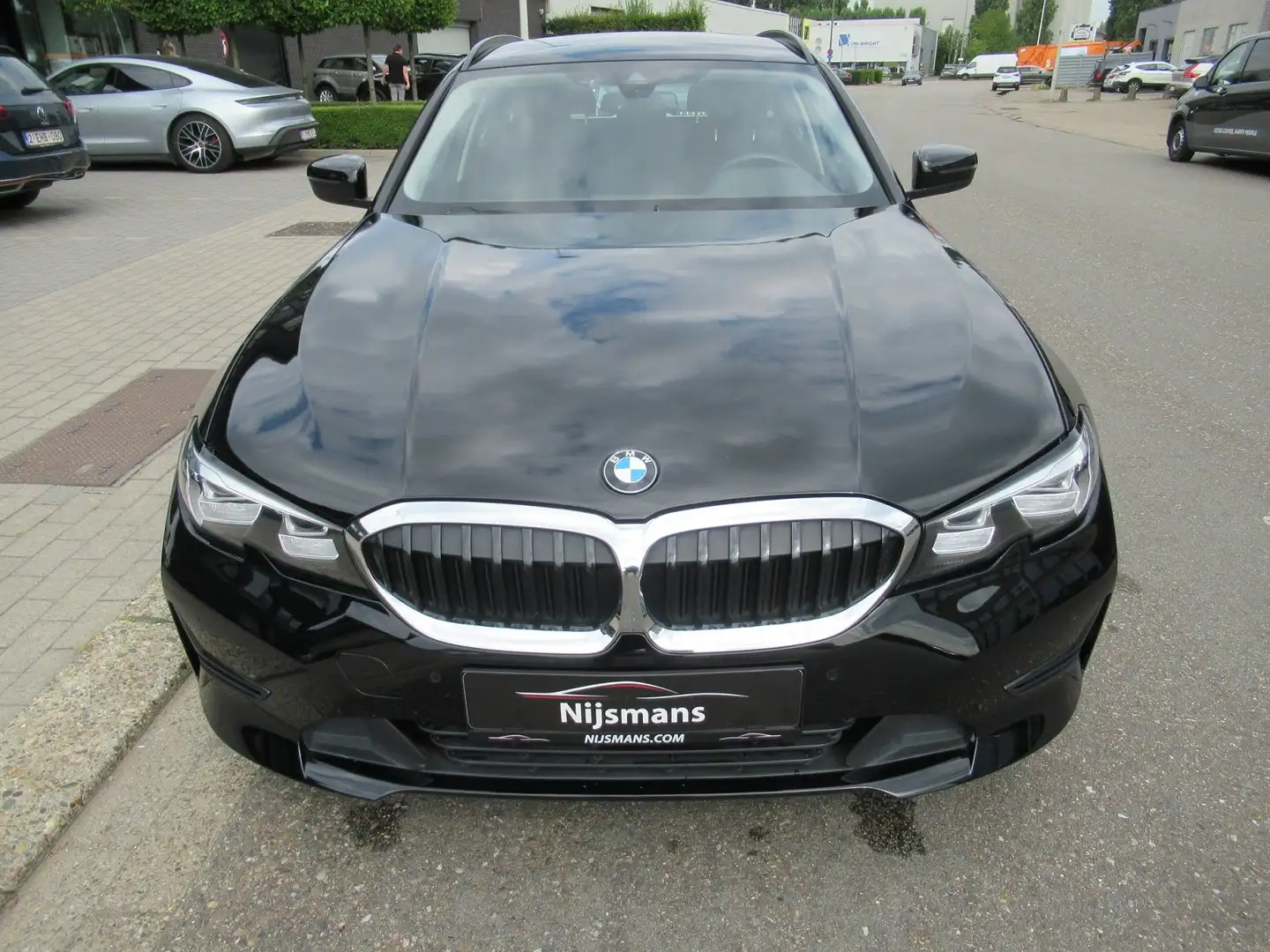 BMW 318 i Touring Aut. Advantage-Navi-Airco-Cruise-PDC Noir - 2