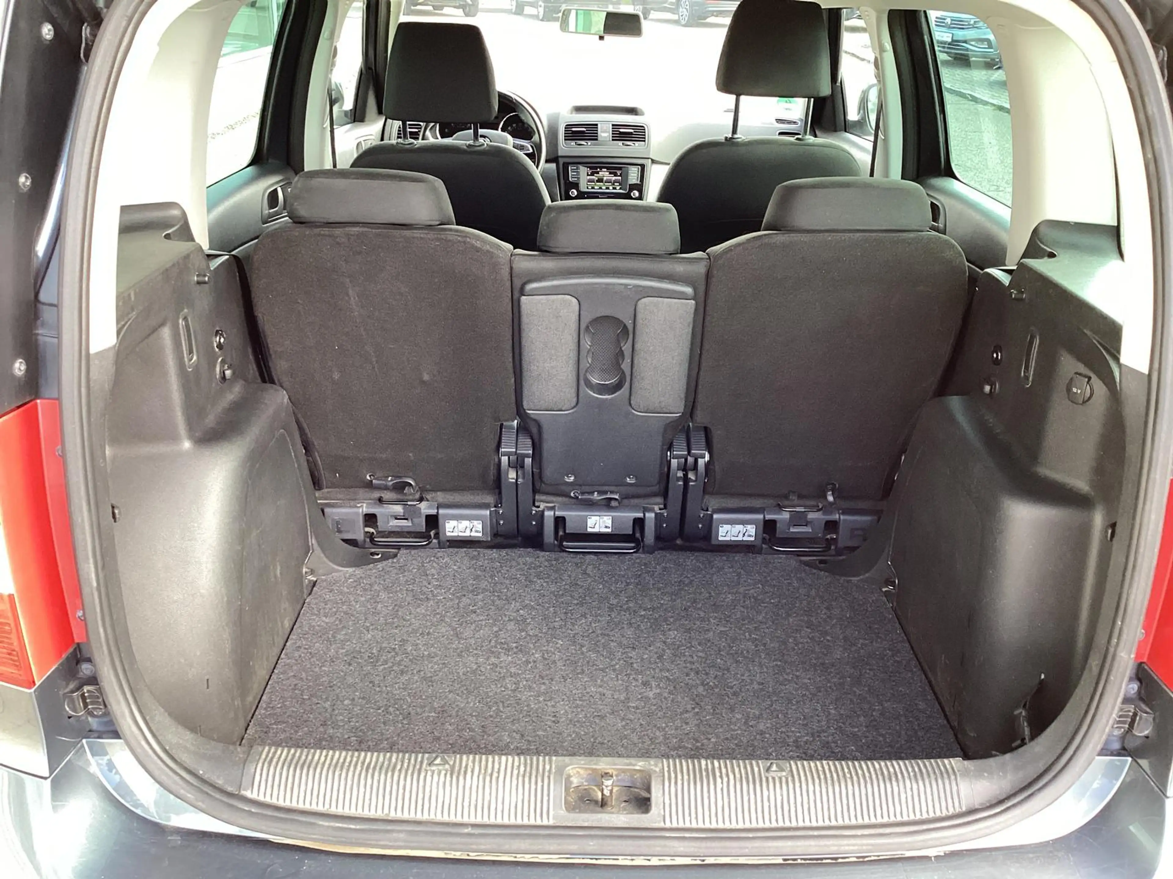 Skoda Yeti 1.2 TSI Cool Edition/Tempomat/PDC/SHZ — photo 14