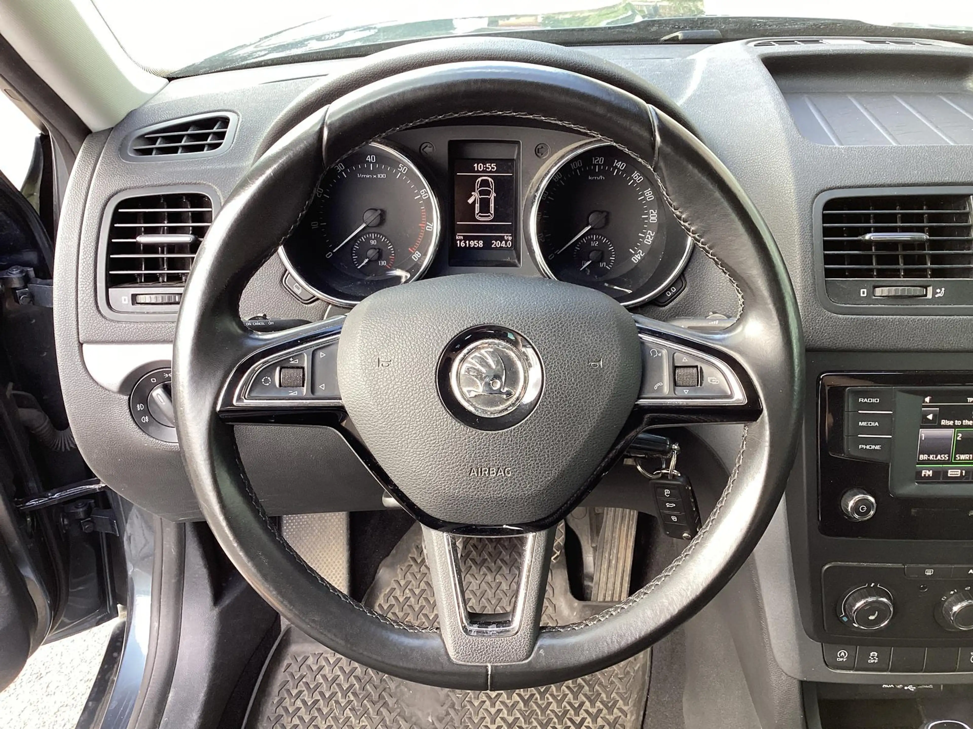 Skoda Yeti 1.2 TSI Cool Edition/Tempomat/PDC/SHZ — photo 8