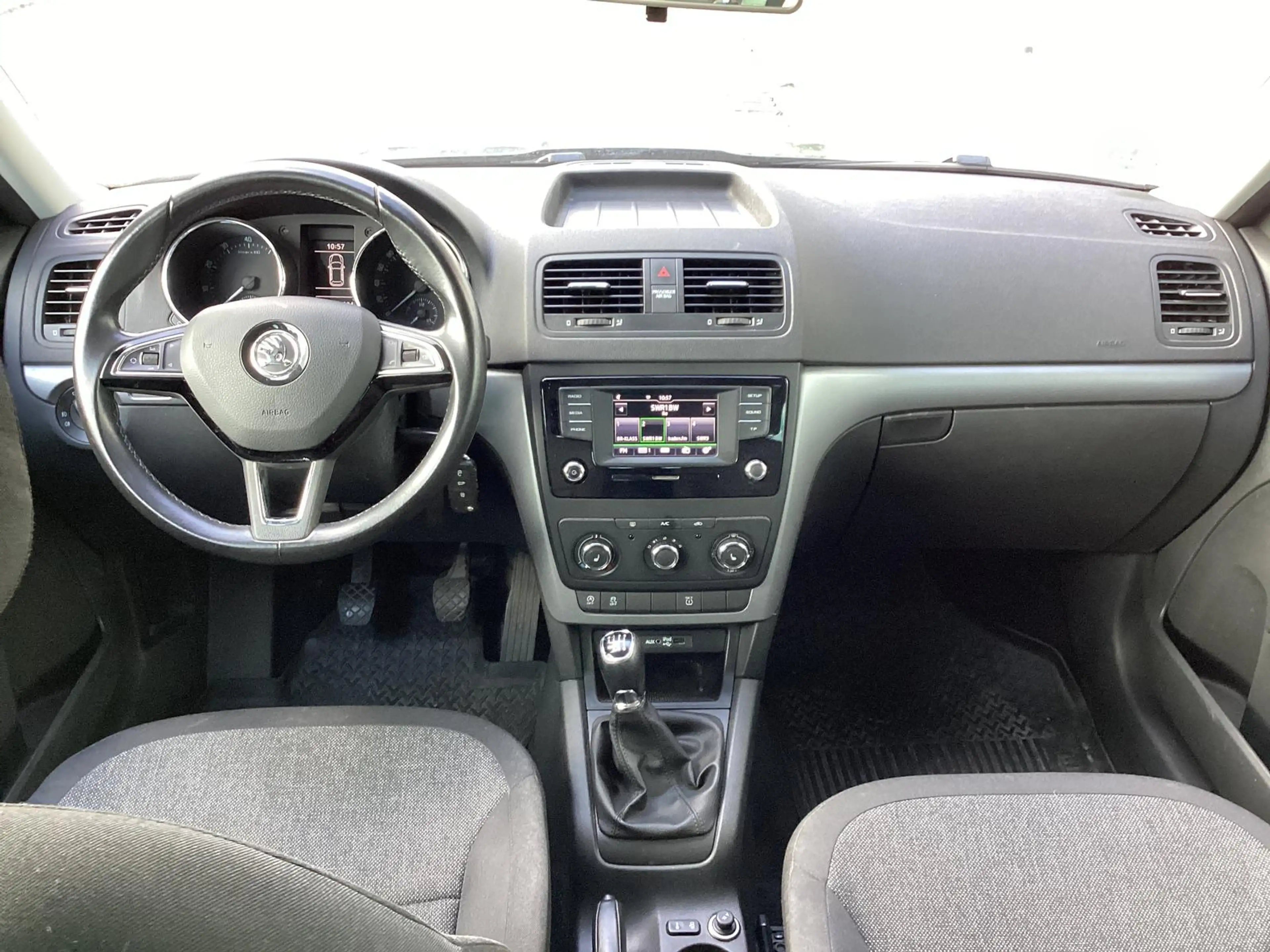 Skoda Yeti 1.2 TSI Cool Edition/Tempomat/PDC/SHZ — photo 7