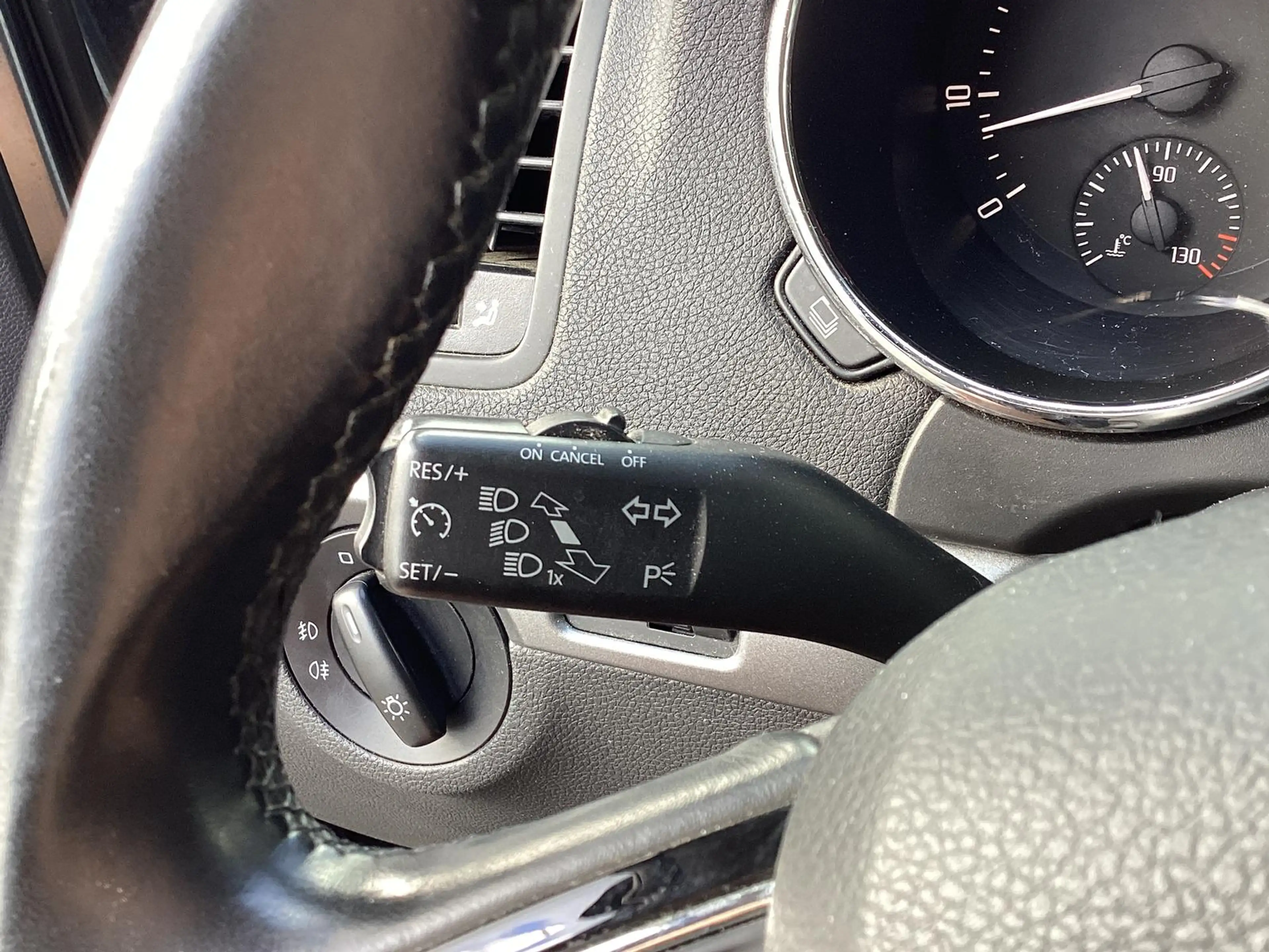 Skoda Yeti 1.2 TSI Cool Edition/Tempomat/PDC/SHZ — photo 13
