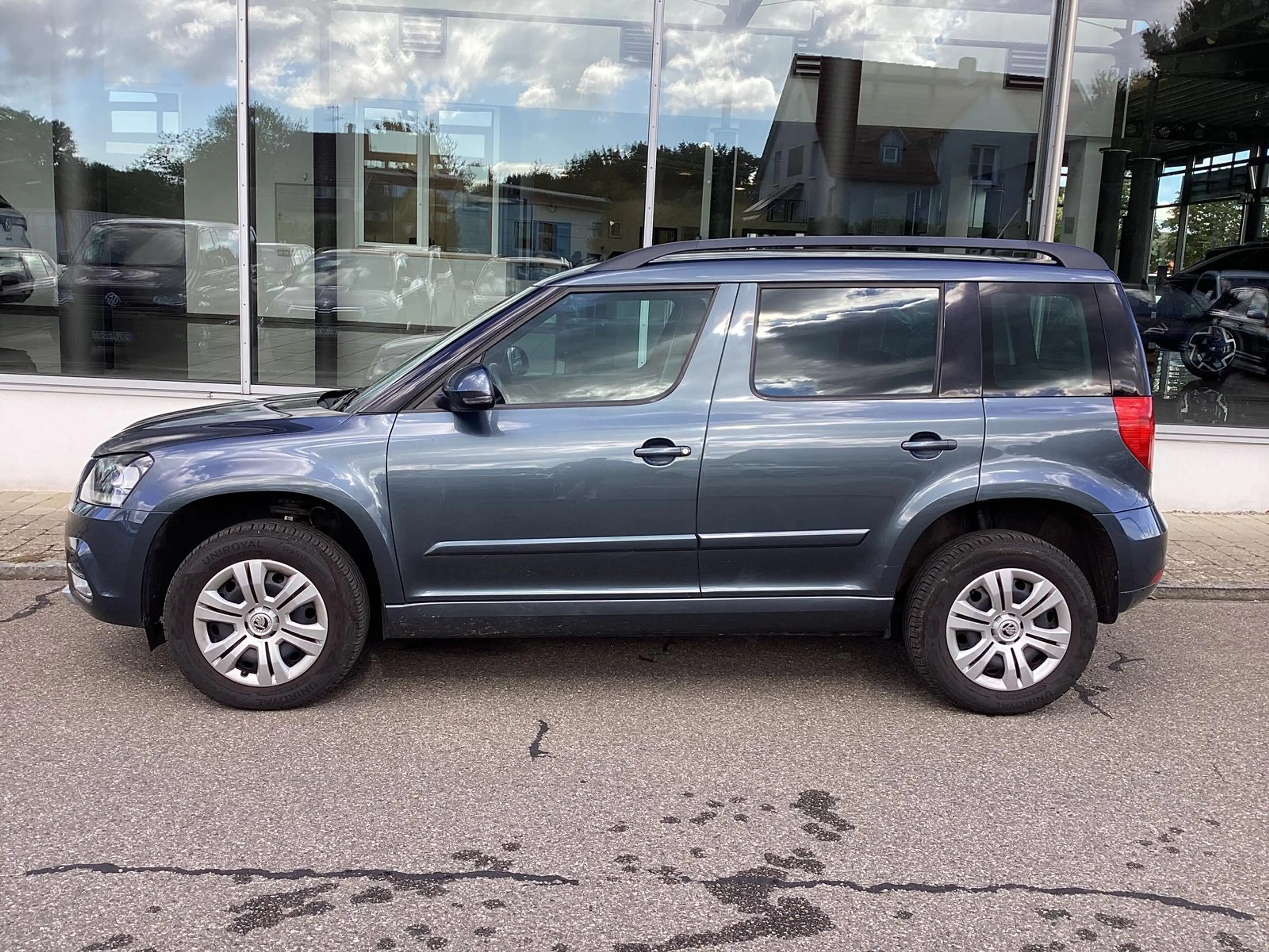 Skoda Yeti 1.2 TSI Cool Edition/Tempomat/PDC/SHZ — photo 4