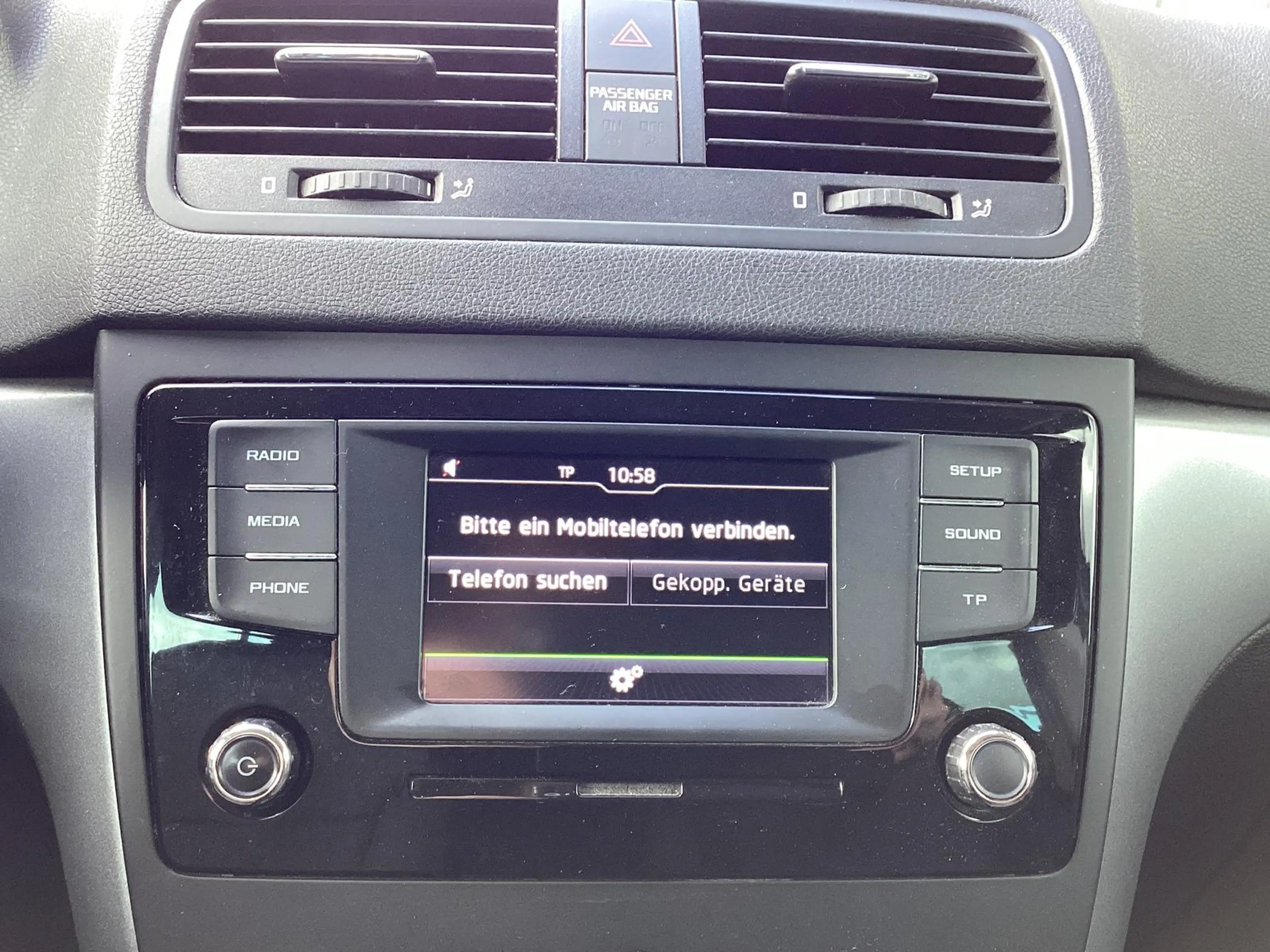 Skoda Yeti 1.2 TSI Cool Edition/Tempomat/PDC/SHZ — photo 12